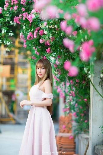 老婆出差闺蜜来家住几天